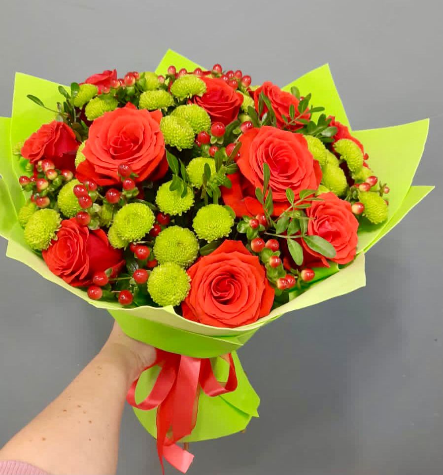 Букет цветов из: Хризантемы и Розы в Думиничи