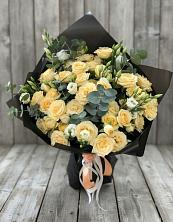 Букет цветов из:  Розы и Лизиантусы в Думиничи