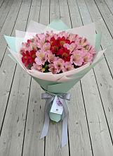 Букет цветов из:  Альстромерии в Думиничи