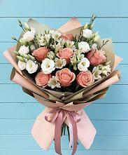 Букет цветов из:  Розы, Альстромерии и Лизиантусы в Думиничи