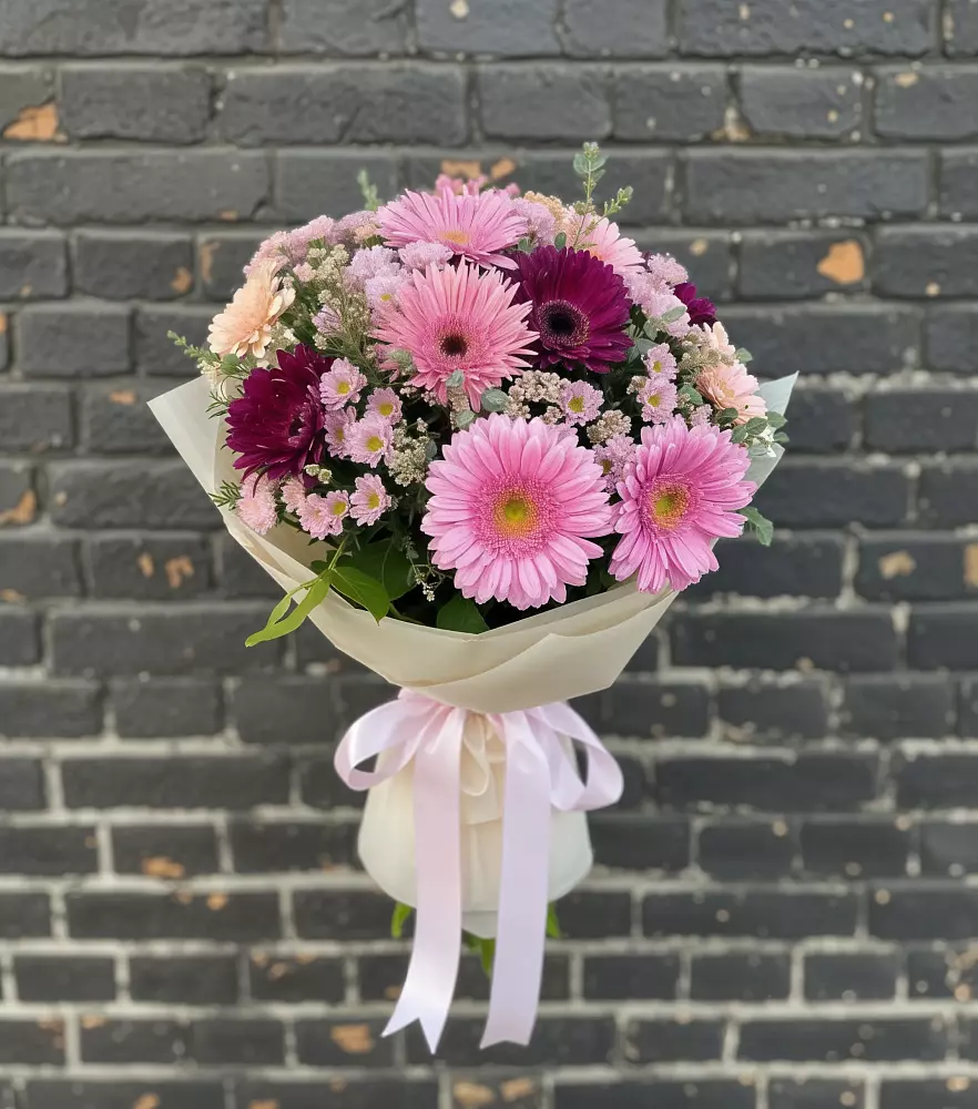 Букет цветов из: Герберы и Хризантемы в Думиничи