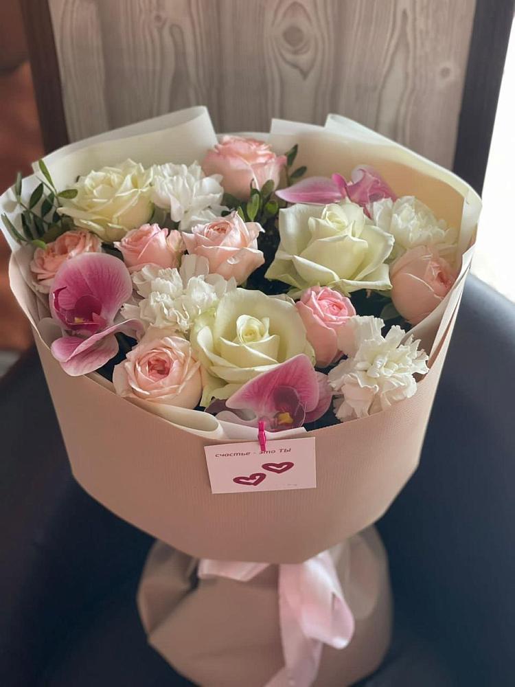 Букет цветов из: Орхидеи, Розы и Гвоздики в Думиничи