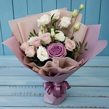 Букет цветов из:  Розы и Лизиантусы в Думиничи