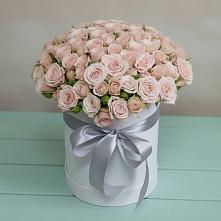 Цветочная композиция из Розы в шляпной коробке в Думиничи