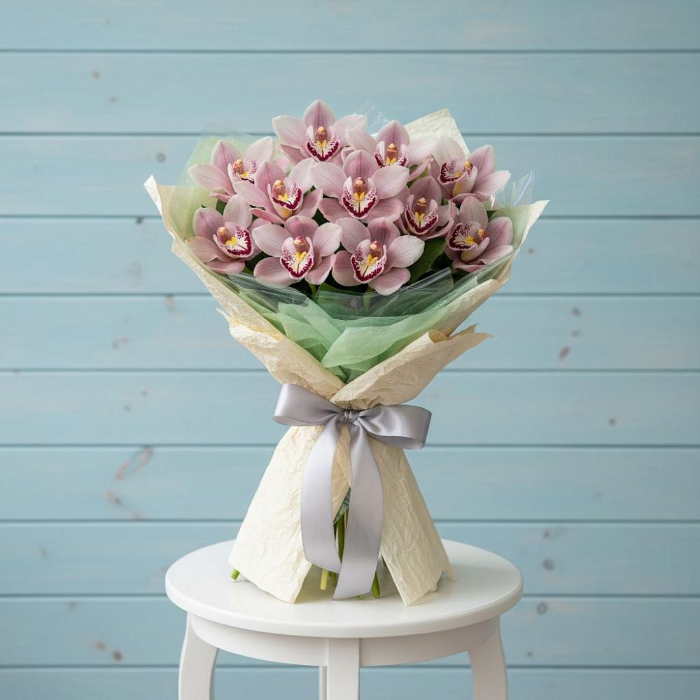 Букет цветов из: Орхидеи и Розы в Думиничи