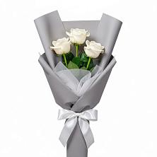 Букет 3 белые розы в Думиничи
