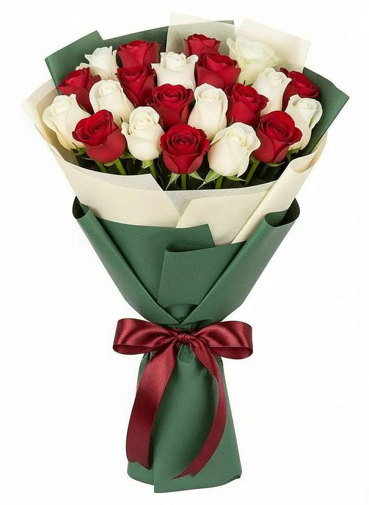 Букет Микс из красных и белых роз в Думиничи
