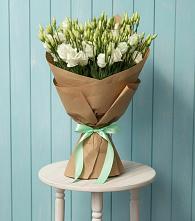 Букет цветов из:  Лизиантусы в Думиничи