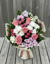 Букет цветов из:  Альстромерии, Гвоздики, Розы и Хризантемы в Думиничи