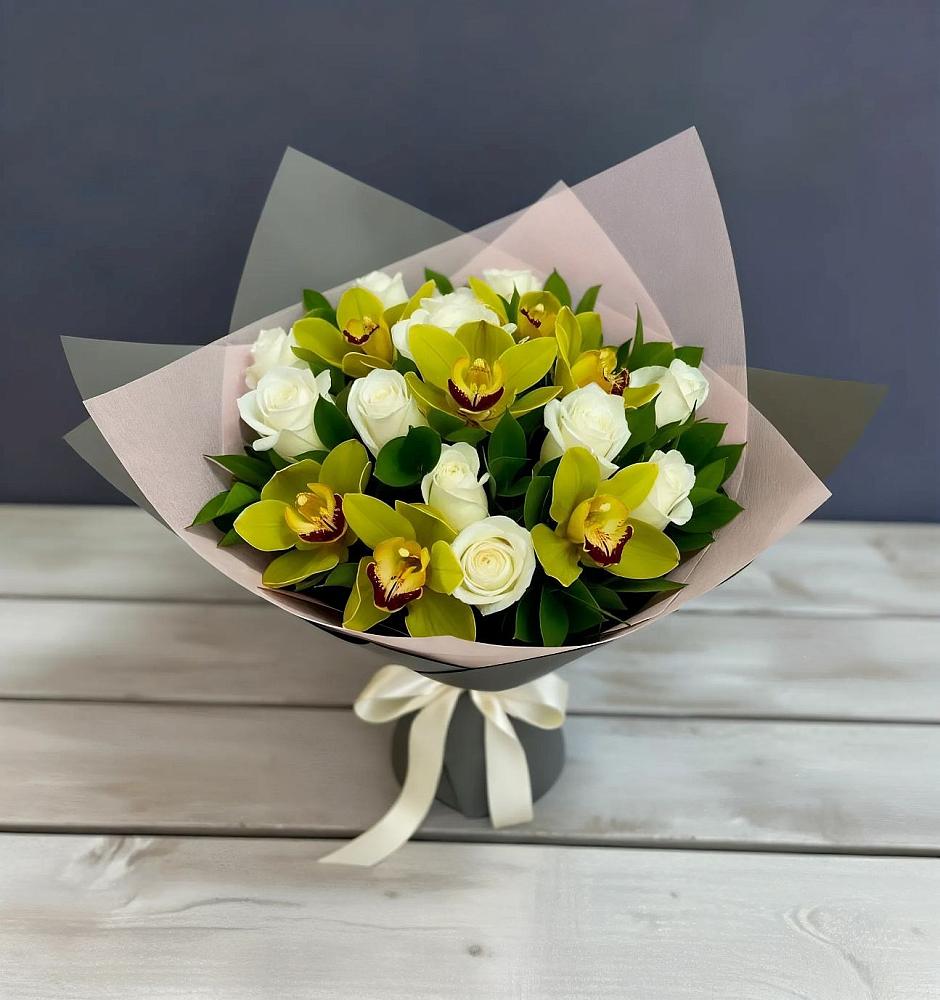 Букет цветов из: Орхидеи и Розы в Думиничи