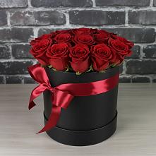 Цветочная композиция из Розы в шляпной коробке в Думиничи