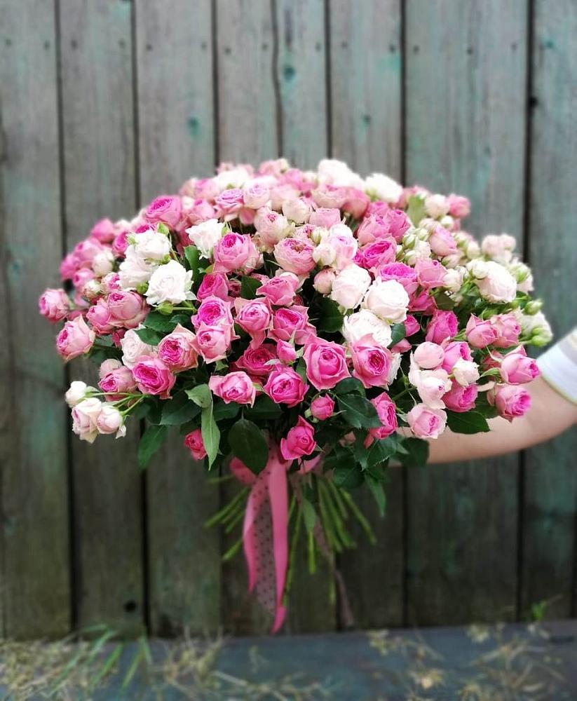 Букет Розовые кустовые розы Натали и Лав Лидия в Думиничи