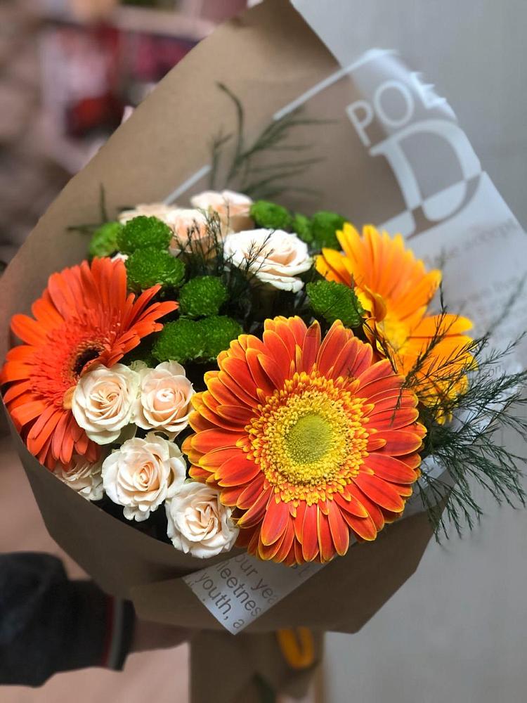 Букет цветов из: Герберы, Хризантемы и Розы в Думиничи