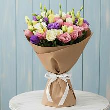 Букет цветов из:  Лизиантусы в Думиничи