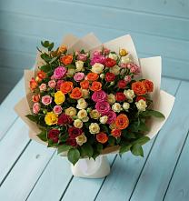 Букет Микс из разноцветных кустовых роз в Думиничи