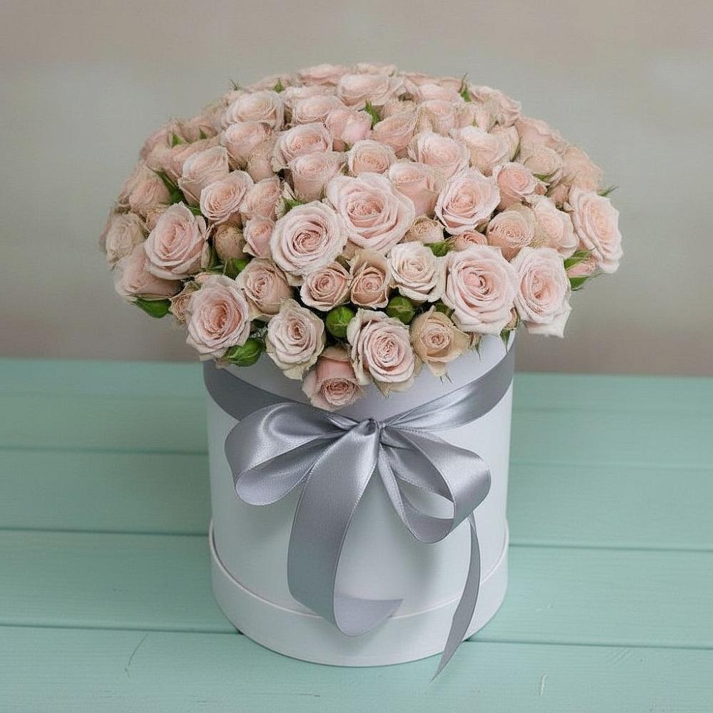 Цветочная композиция из Розы в шляпной коробке в Думиничи